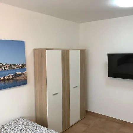 Pension Chen Mit 2 Schlafzimmern, Ebk, Separat Balkon Griesstatt Buitenkant foto