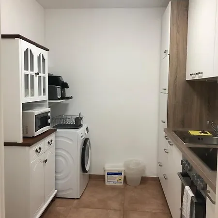 Pension Chen Mit 2 Schlafzimmern, Ebk, Separat Balkon Griesstatt Buitenkant foto