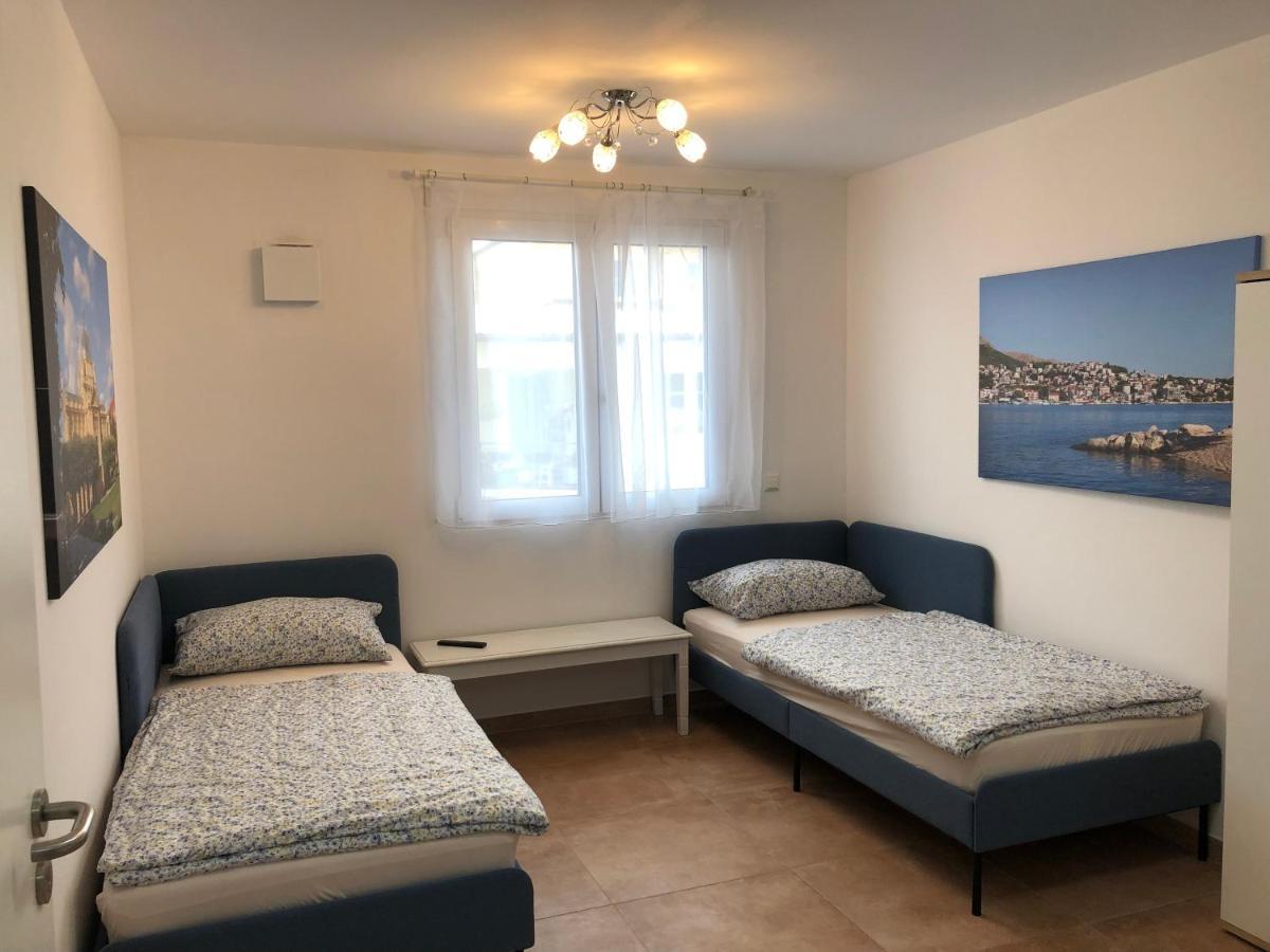 Appartement Chen Mit 2 Schlafzimmern, Ebk, Separat Balkon Griesstatt
