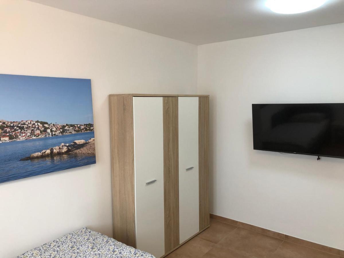 Chen Mit 2 Schlafzimmern, Ebk, Separat Balkon * Griesstatt